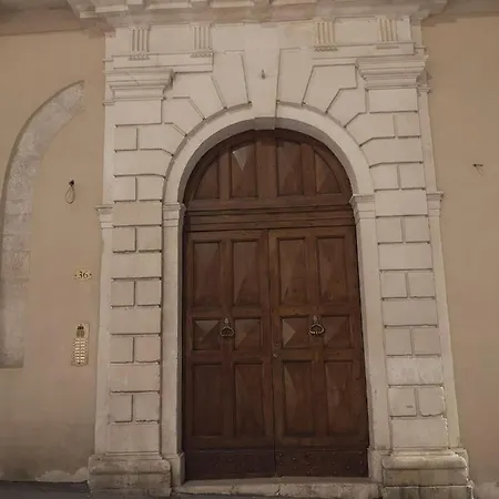 B&B Corso Federico II * ל'אקווילה
